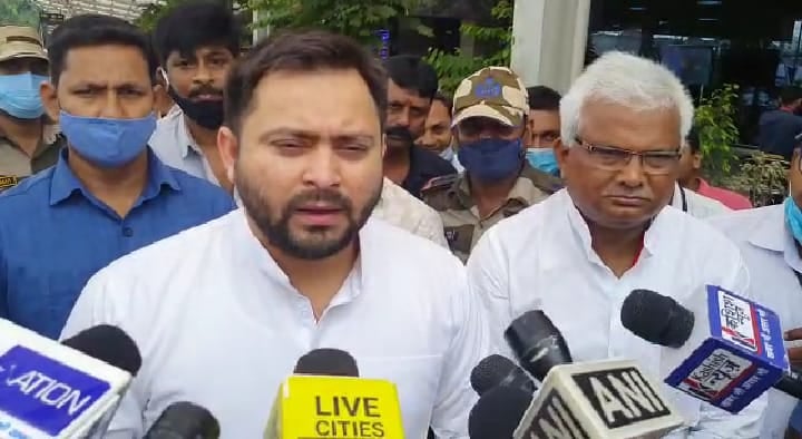 बड़े भाई के आरोप का छोटे ने दिया जबाव, कहा- पिताजी के व्यक्तित्व से मैच नहीं करता है आरोप, पढ़िए पूरी खबर