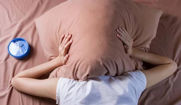 सेहत : अगर आप भी नहीं लेते पूरी नींद, तो इन बीमारियों का है खतरा, जानिए