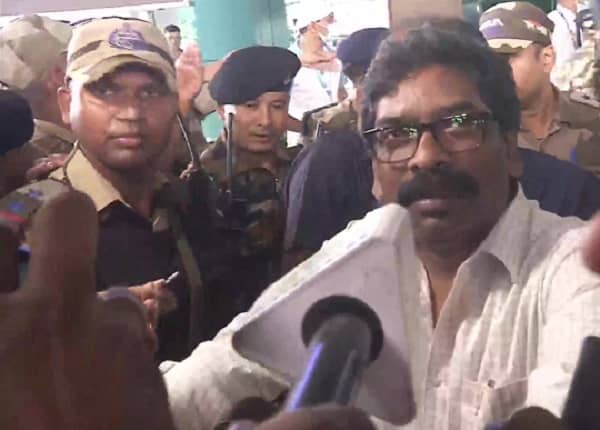 Resort Politics : MLA को रवाना करने के बाद CM हेमंत सोरेन का बयान- हर चीज के लिए तैयार हम, स्थिति हमारे नियंत्रण में