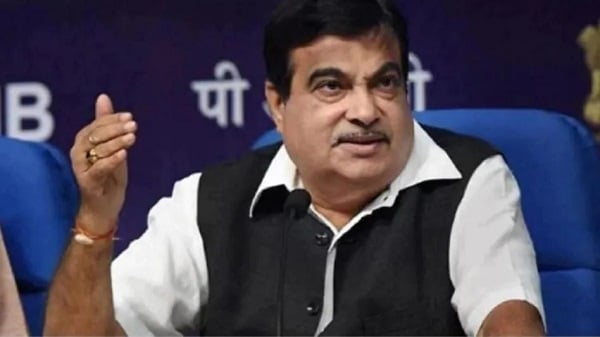रोड सेफ्टी, कार निर्माता कंपनियों के लिए परिवहन मंत्री नितिन गड़करी का बड़ा बयान, जानिए