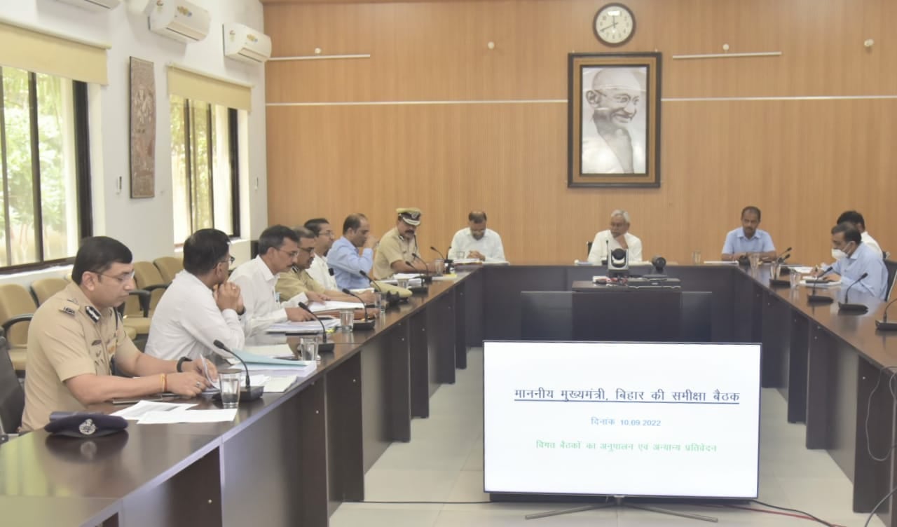 बढ़ते अपराध को लेकर CM नीतीश की समीक्षा बैठक शुरू, पुलिस मुख्यालय के सभी बड़े अधिकारी शामिल