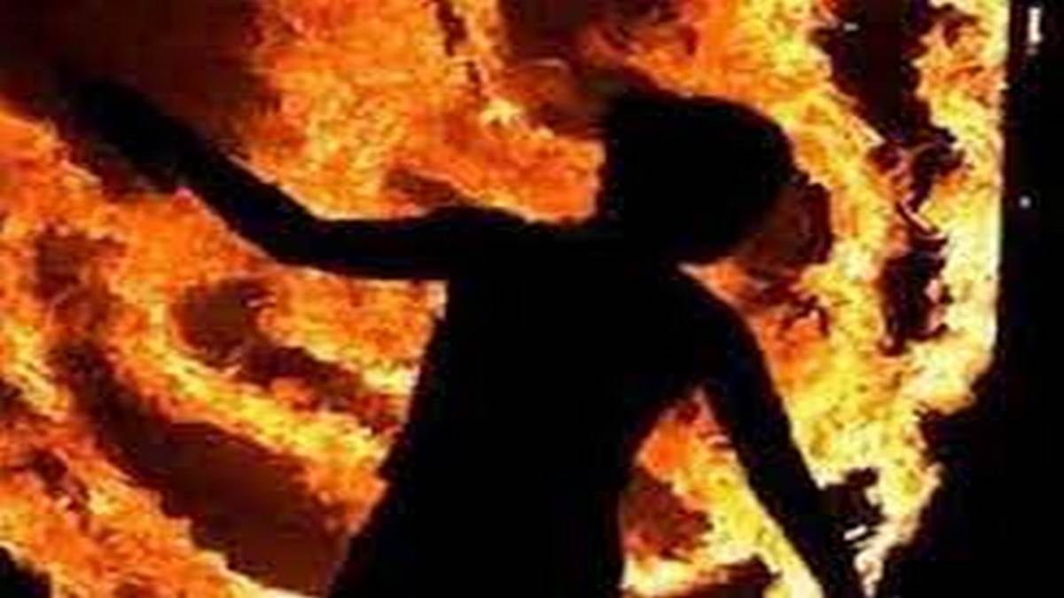 पटना: सनकी ने पत्नी और सास को जिंदा जलाया, पत्नी की इलाज़ के दौरान मौत