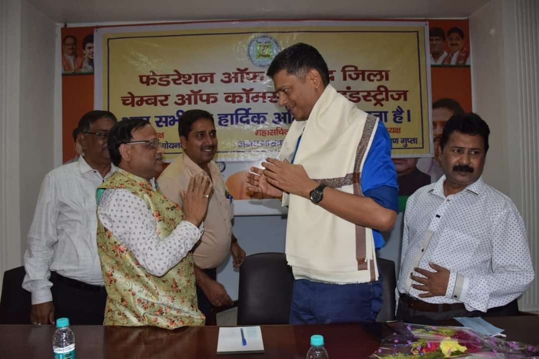 अनजान नंबर से घंटी बजते ही क्यों डर जाते धनबाद के व्यवसायी, पुलिस ने क्यों कहा हम नहीं सुपरमैन, पढ़िए खबर