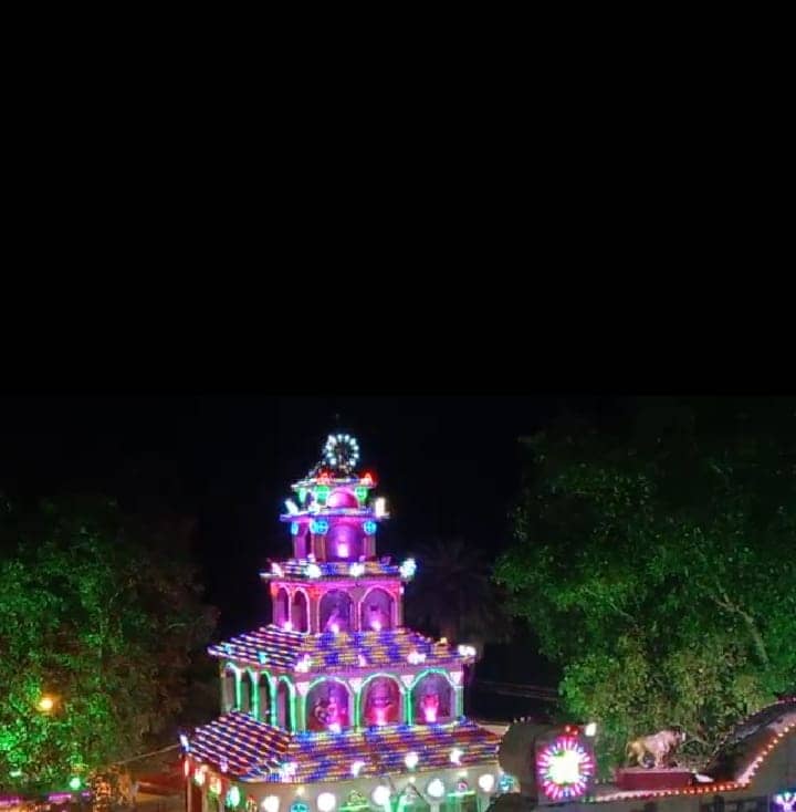 पूजा पंडालों के साथ मंदिरों में भी हो रही मां चंद्रघंटा की आराधना