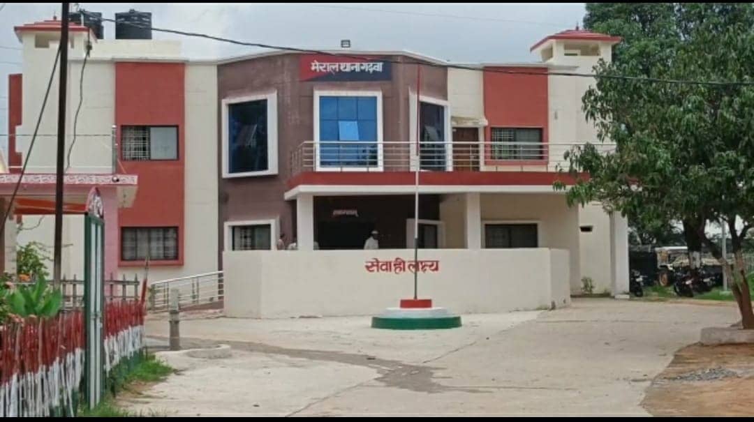 ऑटो में सफर कर रहे व्यक्ति को अज्ञात शख्स ने चाकू मार किया घायल, हमलावर गिरफ्तार