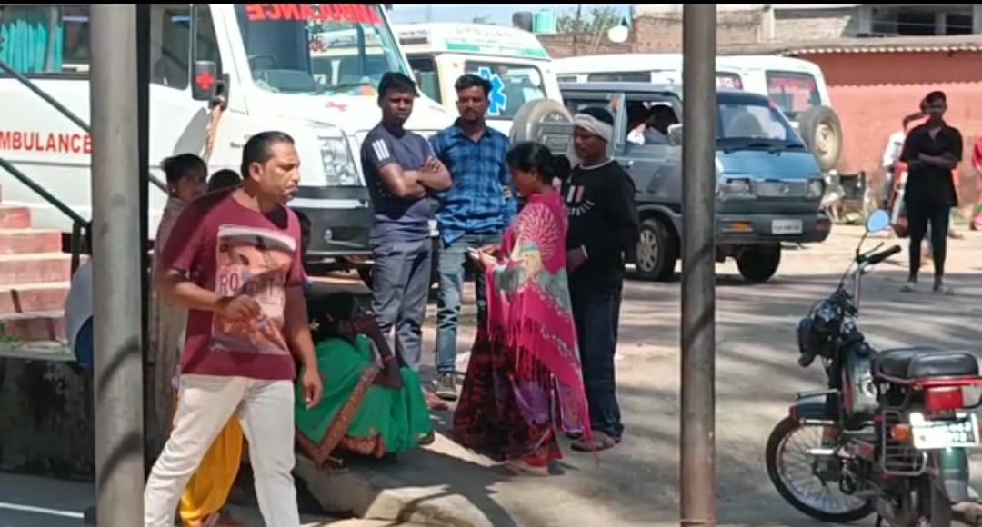 लोहरदगा: सनकी बाप ने चार वर्षीय बेटी पर केरोसिन छिड़ककर लगा दी आग, बेहतर इलाज के लिए लाया गया रिम्स