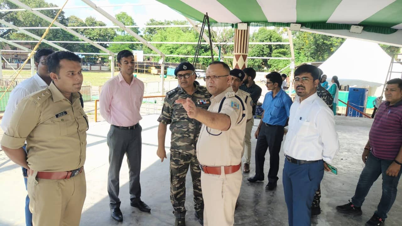 बुधवार को सीएम हेमंत का गिरिडीह दौरा, आपकी सरकार आपके द्वार कार्यक्रम की करेंगे शुरुआत, डीसी और एसपी ने लिया तैयारियों का जायजा