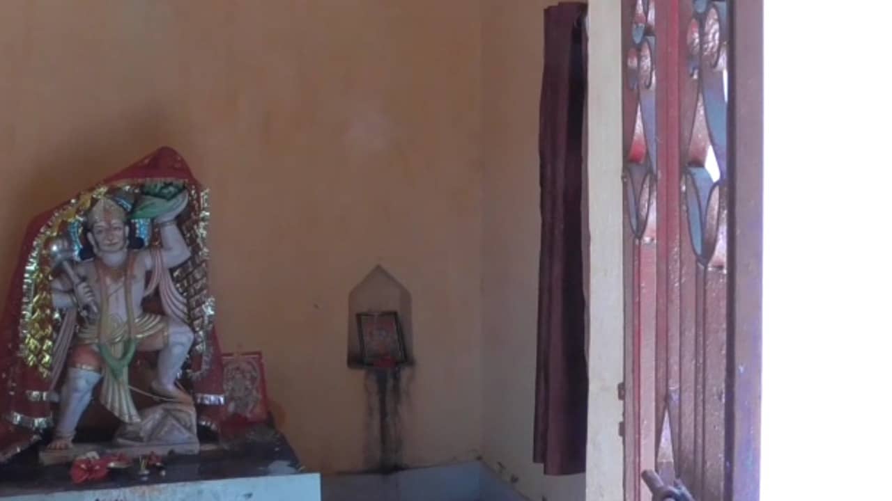 रेलवे ने हनुमान जी को चेताया, मंदिर खाली करें नहीं तो होगी कार्रवाई ! जानिए कहां का है मामला