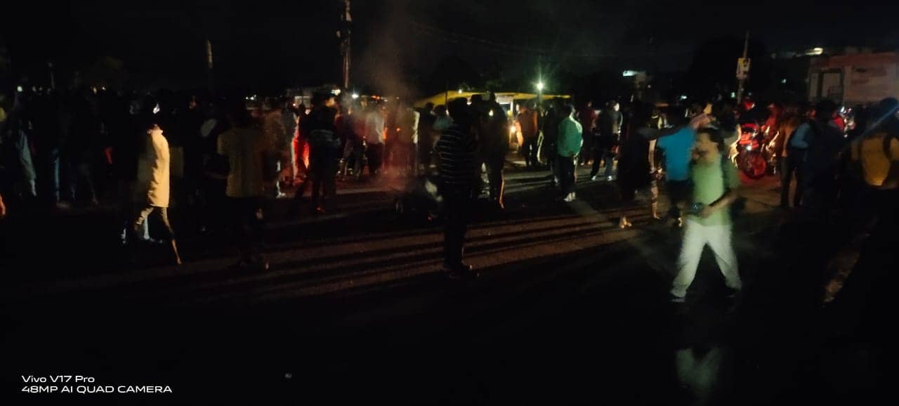 BREAKING: 11 हजार वॉल्ट तार की चपेट में आने से युवक की मौत