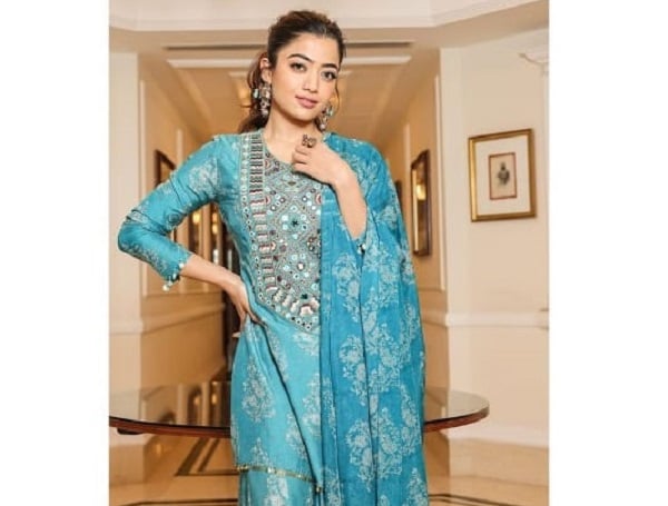 दिवाली के दिन रखना चाहते हैं ट्रेडिशनल लुक्स, Rashmika Mandanna की ये ड्रेस कर सकते हैं ट्राई