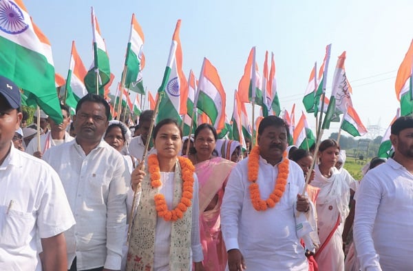 बेड़ो प्रखंड में निकला "भारत जोड़ो यात्रा" मांडर MLA और बंधु तिर्की रहें शामिल