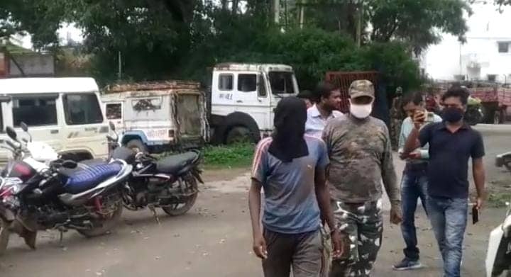 शराबी पति को बिन बताए शराब पिने गई थी पत्नी, पति ने बेरहमी से पीटकर की अपनी पत्नी की हत्या