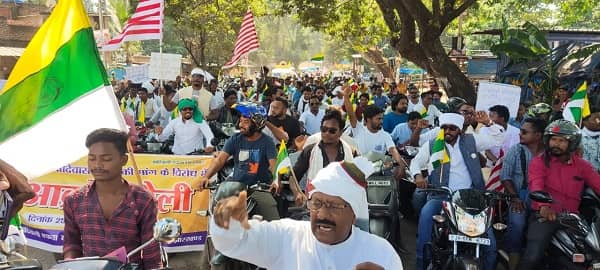 कुडमी-महतो को आदिवासी बनाने की मांग का विरोध, आदिवासी समुदाय ने निकाला बाईक जन आक्रोश रैली