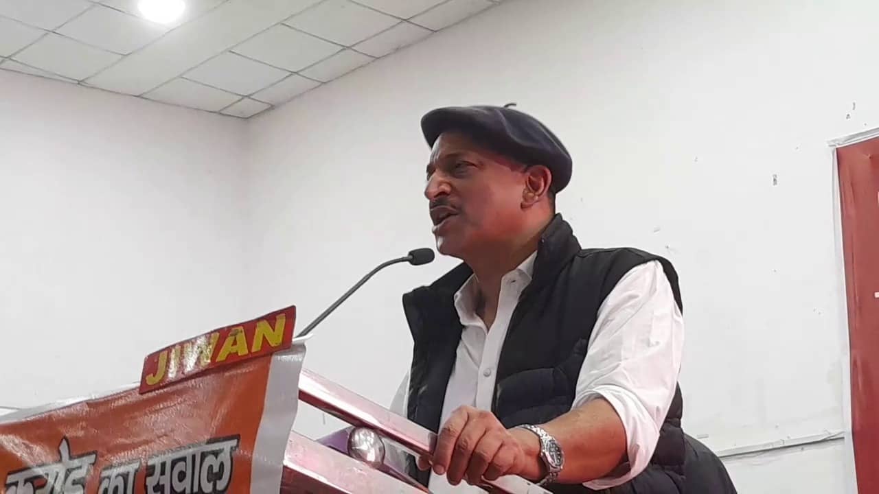औरंगाबाद: पूर्व केंद्रीय मंत्री राजीव प्रताप रूड़ी ने बिहार के पिछड़ेपन पर बिहारियों का पहले उड़ाया मजाक, फिर किया जागरूक