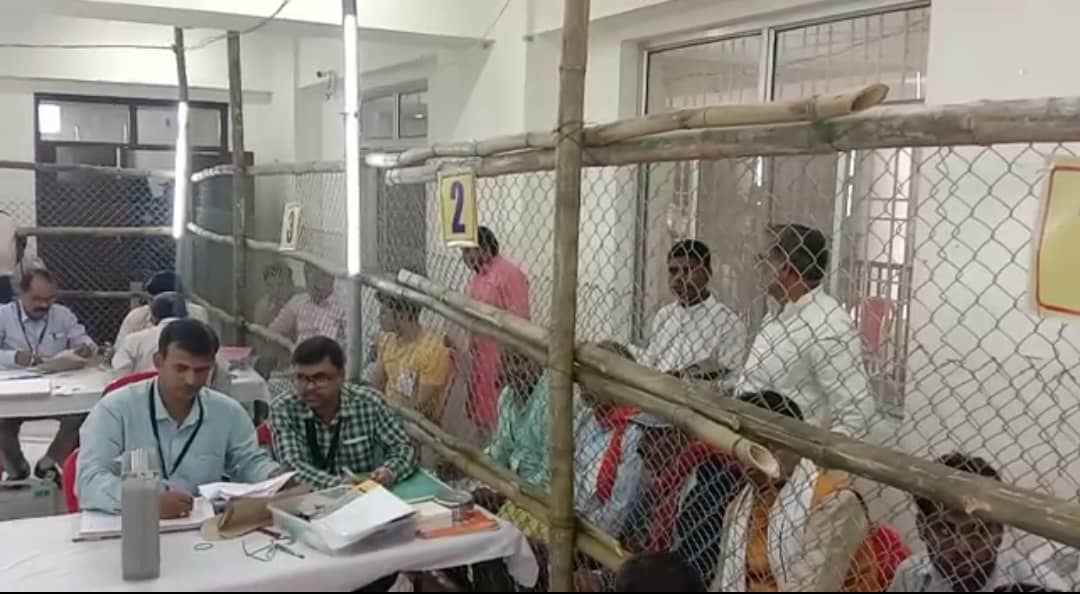 बिहार उपचुनाव: गोपालगंज और मोकामा में काउंटिंग जारी, राजद प्रत्याशी आगे