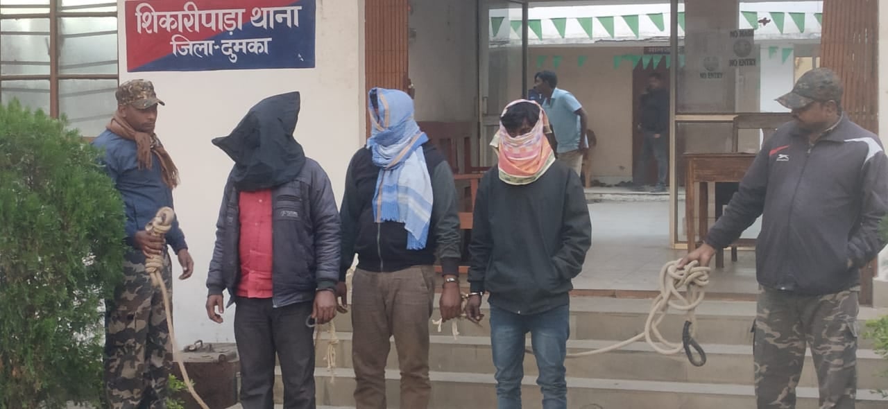 दुमका: ट्रांसफार्मर चोर गिरोह का हुआ पर्दाफाश, तीन चोर गिरफ्तार