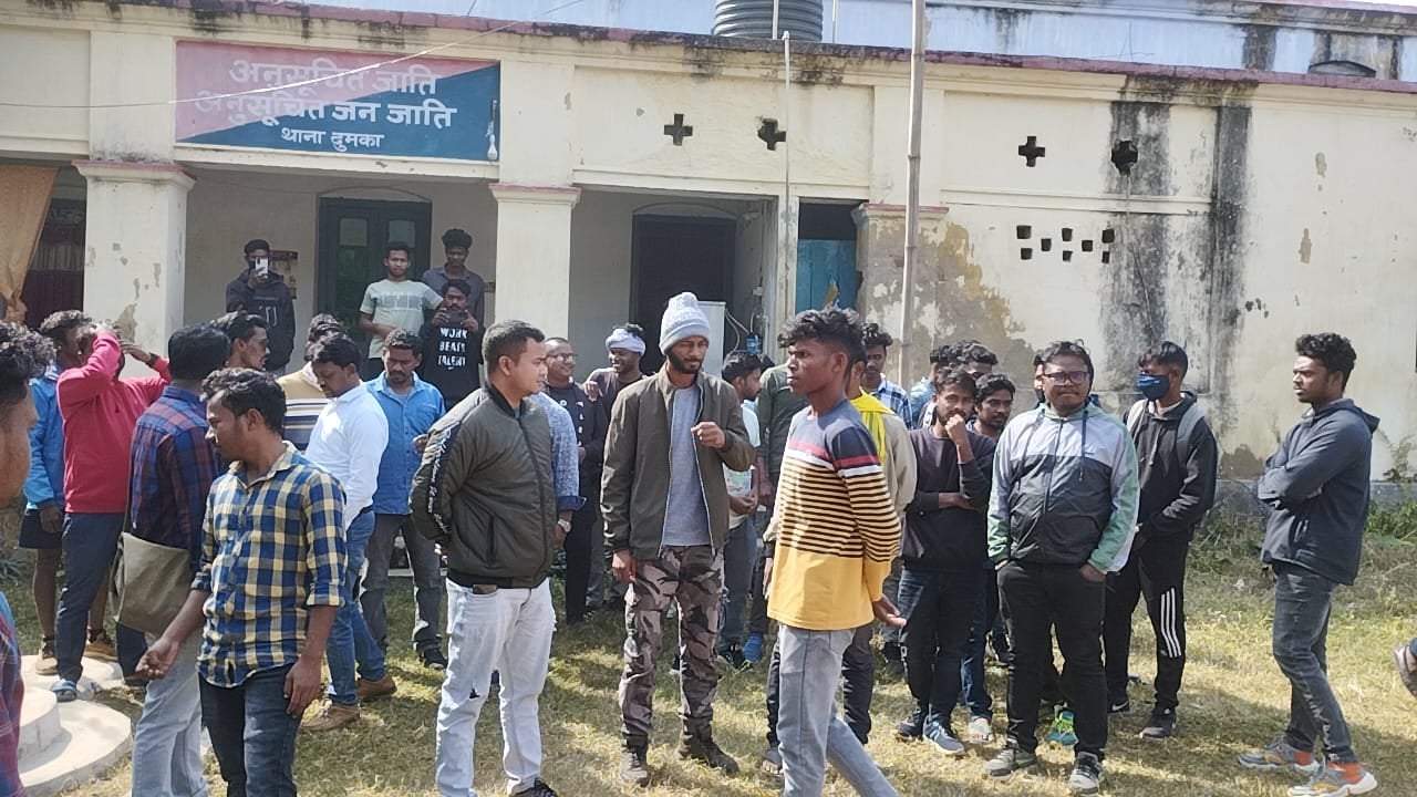 दुमका : पुलिस लाइन में पुलिस जवान के साथ हुई मारपीट मामले में नया मोड़ आया सामने, जानिए