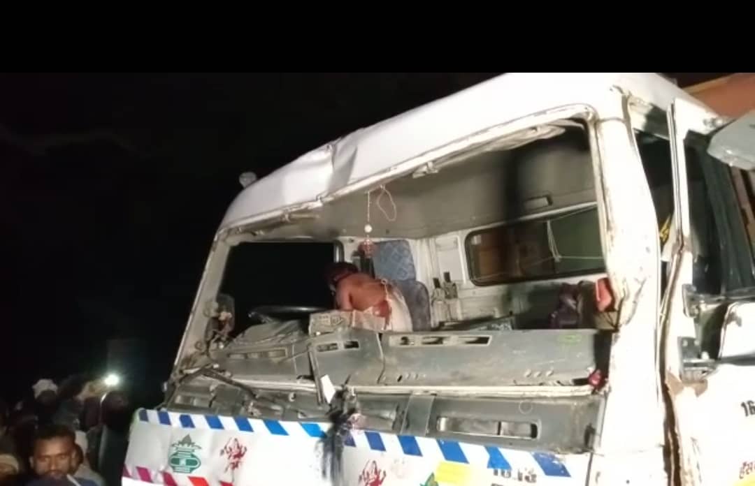 वैशाली में भीषण सड़क हादसा, अनियंत्रित ट्रक ने कई लोगों को रौंदा, 8 लोगों की दर्दनाक मौत