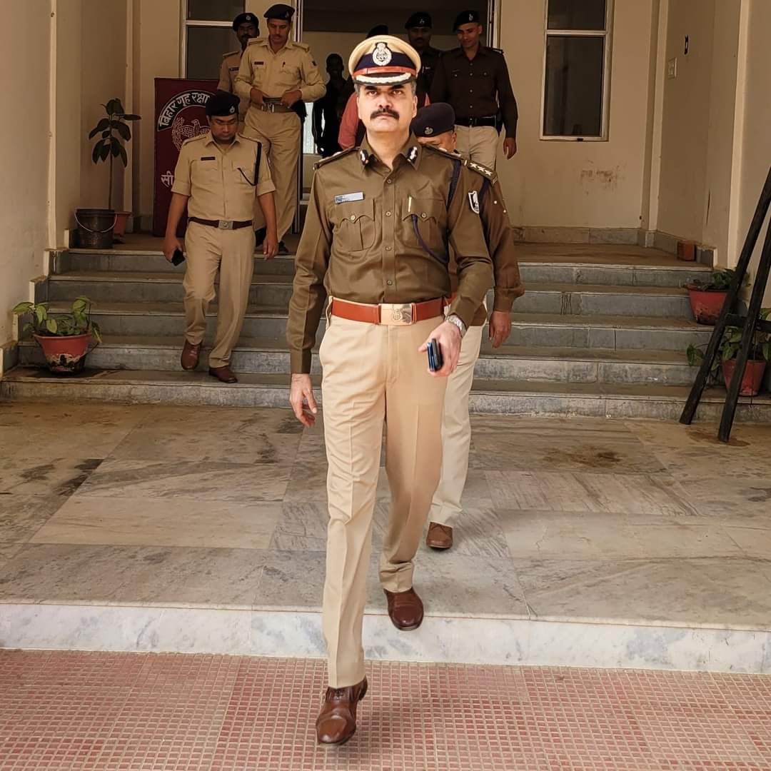 बिहार में चोर ले उड़े IG साहेब की सरकारी पिस्तौल, होमगार्ड जवान का बेटा हिरासत में