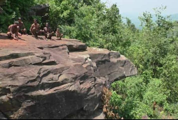 आदिम जनजाति के लोगों को अब तक नहीं मिला प्रधानमंत्री आवास, जानिए क्या है वजह