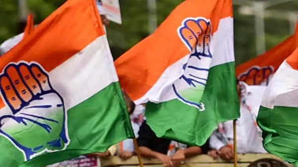 मुनेश्वर उरांव लगातार दूसरी बार बने लातेहार कांग्रेस के जिला अध्यक्ष, कांग्रेसियों ने दी बधाई