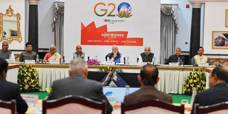 प्रधानमंत्री नरेंद्र मोदी के साथ बैठे विभिन्न दलों के नेता, जानिए क्या हुई चर्चा