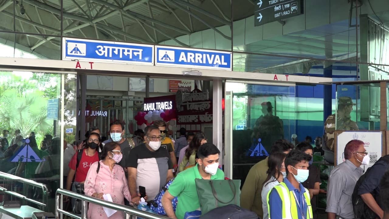 बिरसा मुंडा एयरपोर्ट पर देना होगा कोराना टेस्ट, जानिए क्या है गाइडलाइन