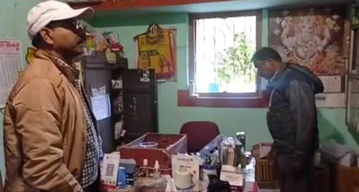 हथियार के बल पर अपराधियों ने घर में की डकैती, विरोध करने पर महिला पर किया जानलेवा हमला