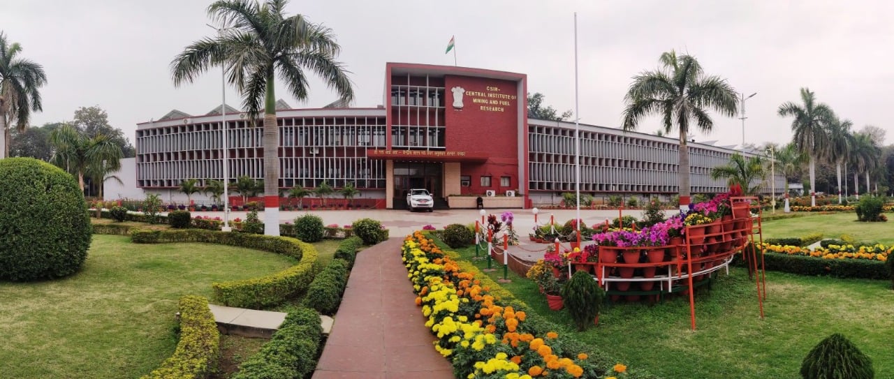 धनबाद : सिम्फ़र के अधिकारियों को मिली बड़ी राहत, जानिए क्या है पूरा मामला