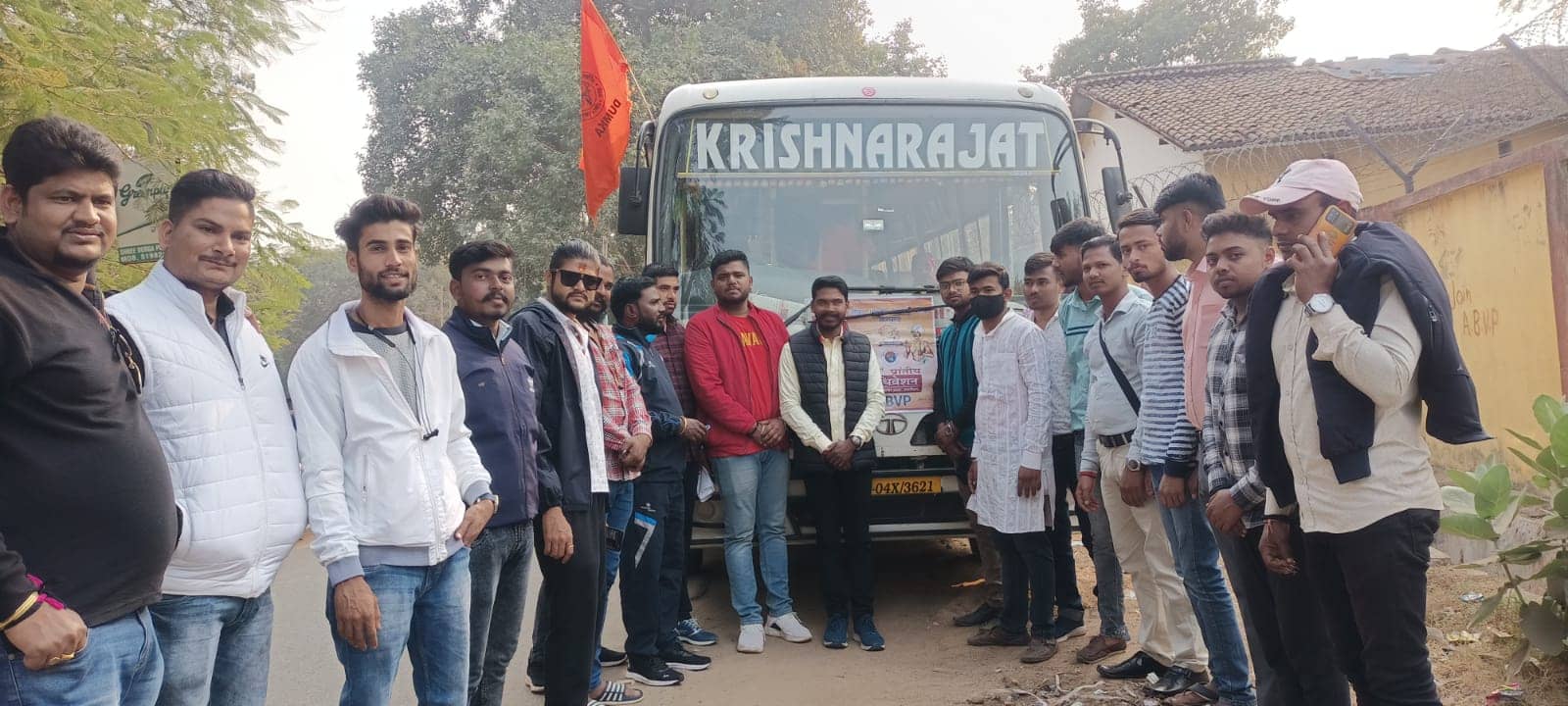 ABVP के 23वें प्रांतीय अधिवेशन में शामिल होने रवाना हुए दुमका की छात्र-छात्राएं, चार दिनों तक हजारीबाग में चलेगा अधिवेशन