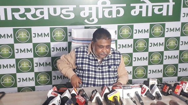 JMM ने भाजपा को दी चुनौती, कहा- रामगढ़ उपचुनाव में रघुवर को BJP बनाएं उम्मीदवार