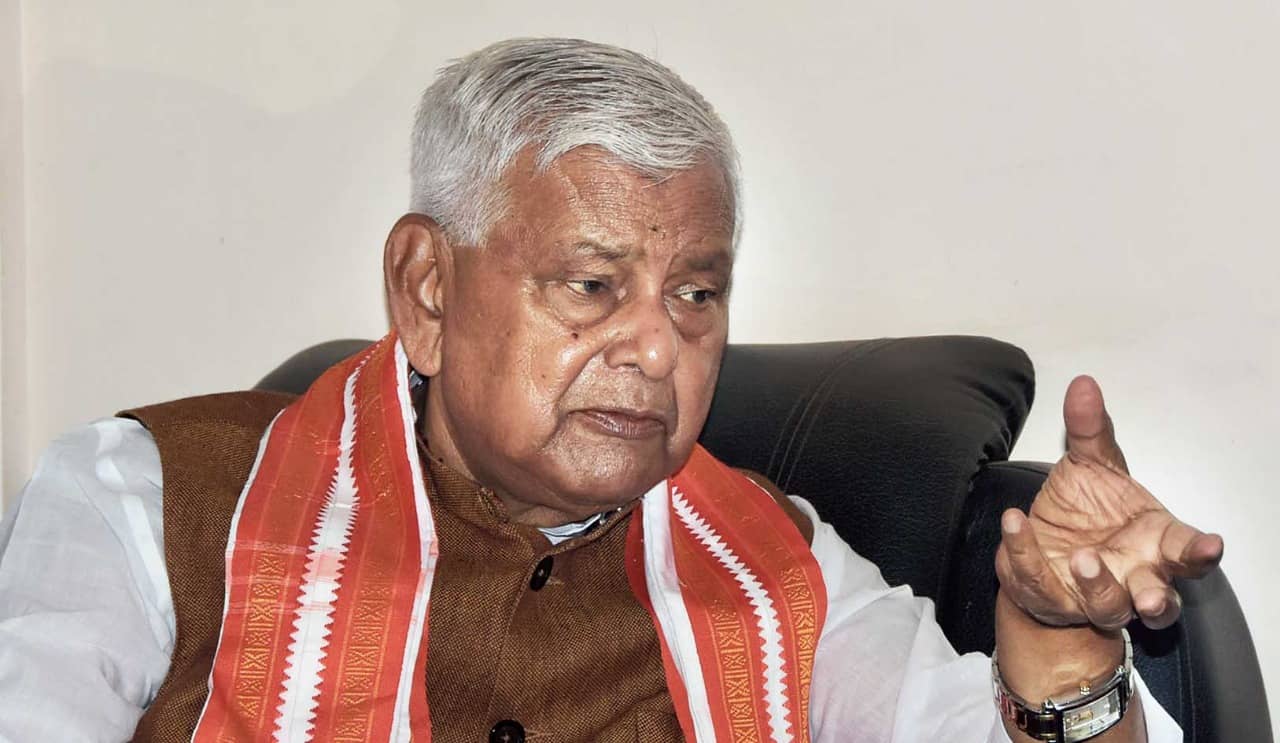 सांसद पशुपतिनाथ सिंह की हनक कम रही है या हो रही है कोई राजनीतिक साजिश, जानिए क्या है पूरा डिटेल्स