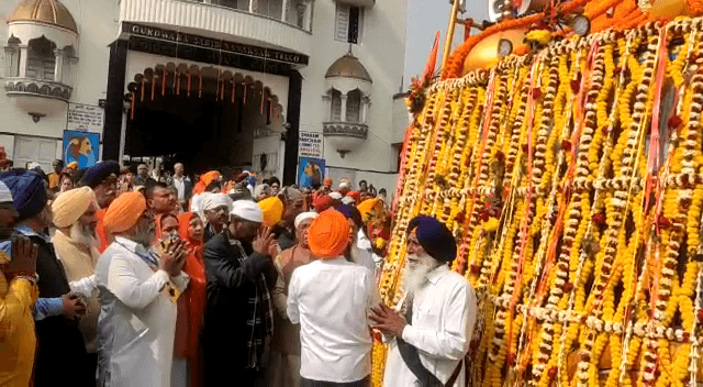 356 वां प्रकाश पर्व : टेल्को गुरूद्वारा से निकली विशाल शोभा यात्रा, केंद्रीय मंत्री अर्जुन मुंडा हुए शामिल