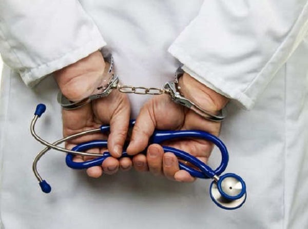 फर्जी डाक्टरों के खिलाफ सीबीआई की बड़ी कार्रवाई, एक साथ 91 स्थानों पर रेड