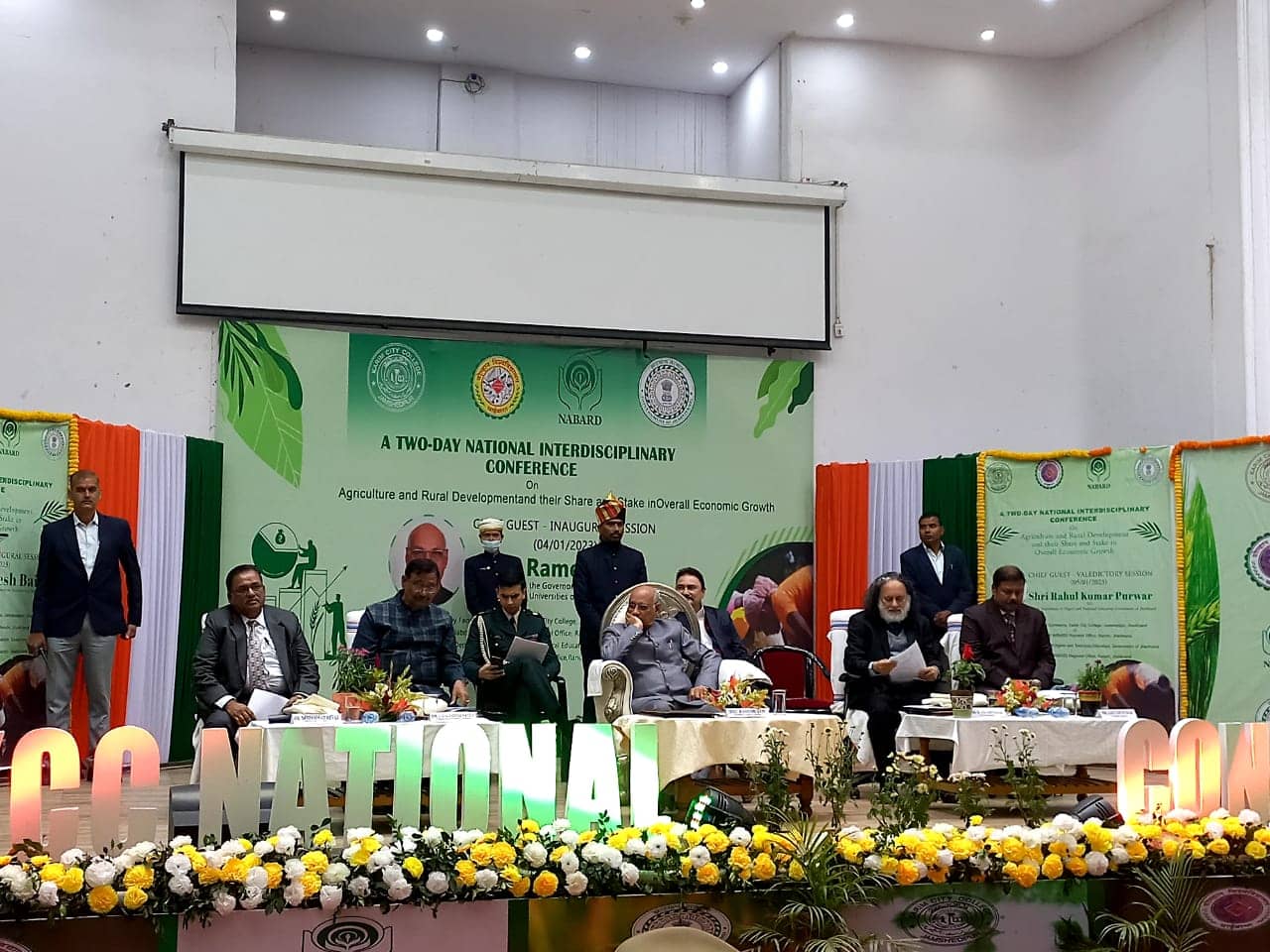 जमशेदपुर पहुंचे राज्यपाल रमेश बैस, कृषि और ग्रामीण अर्थव्यवस्था पर कार्यशाला में लिया हिस्सा