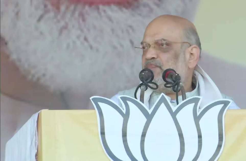 चाईबासा में गरजे अमित शाह: बोले- 'विकास' की लंबी सूची लाया हूं, हेमंत भाई बताएं भ्रष्टाचार के अलावा क्या किया