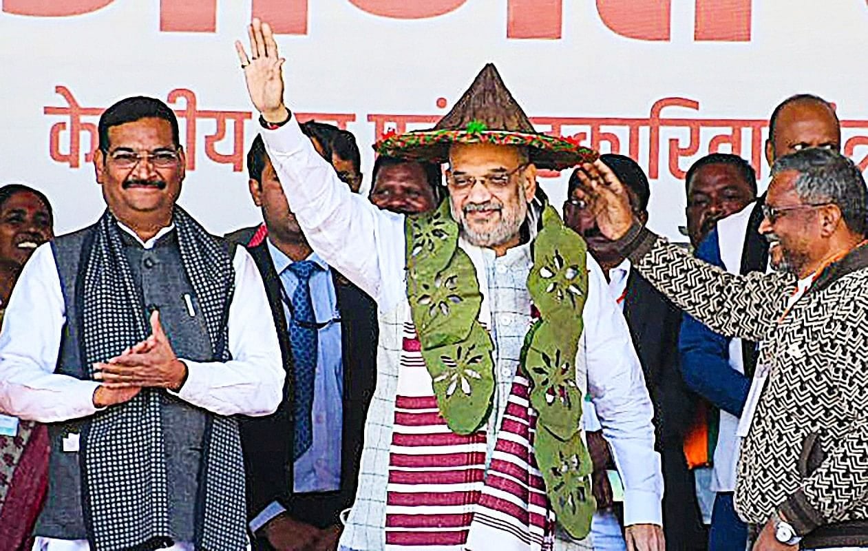 चाईबासा पहुंचे अमित शाह ने हेमंत सरकार के निर्णयों पर दागे तीखे सवाल, कहा- सरकार ने आदिवासियों को हर कोण से साधने का किया प्रयास