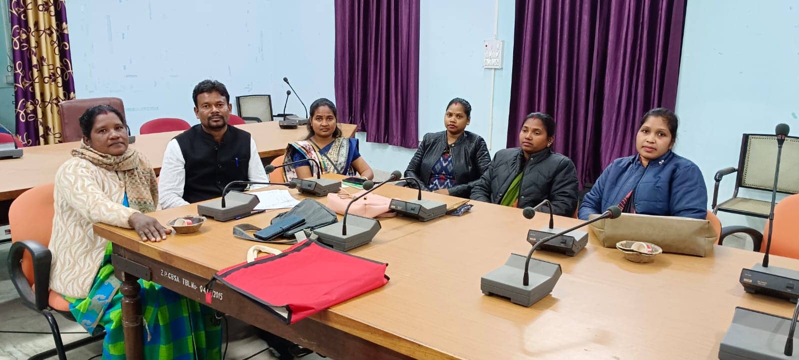 चाईबासा : मान सम्मान को लेकर जिझला परिषद सदस्यों नें 16 को उपायुक्त के समक्ष देगें धरना