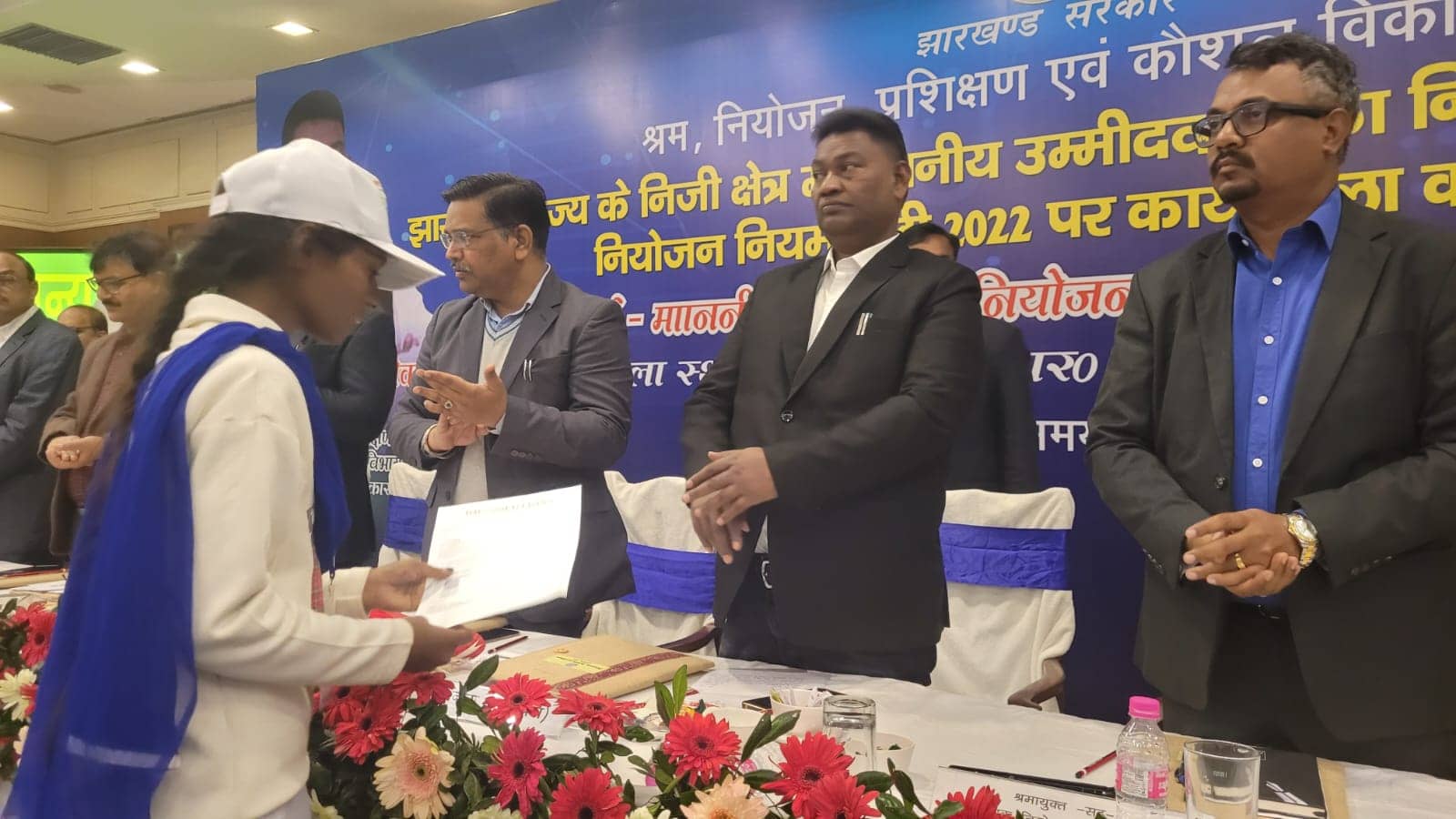 स्थानीय लोगों को निजी क्षेत्र में रोजगार उपलब्ध कराना सरकार की प्राथमिकता : श्रम मंत्री सत्यानंद भोक्ता