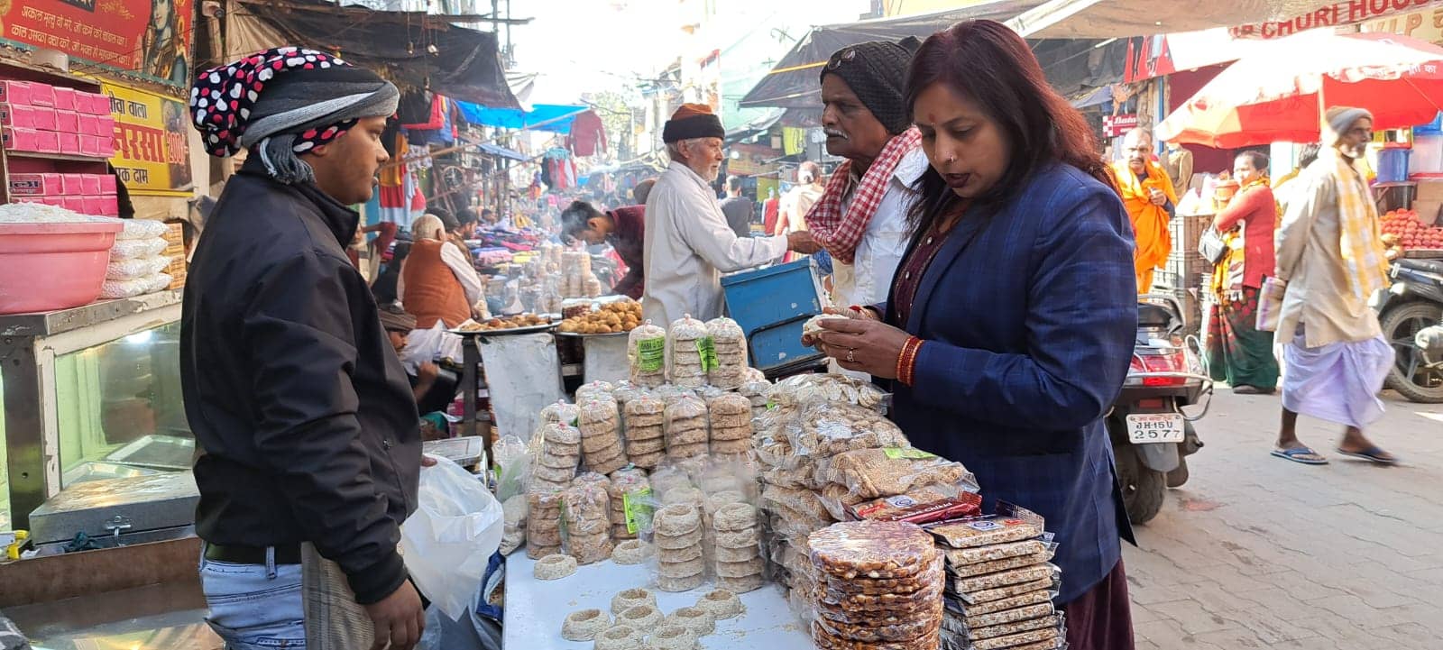 पेड़ा के बाद अब तिलकुट बन रहा बाबाधाम की पहचान, स्थानीय को भी मिल रहा रोजगार