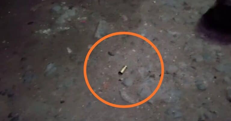 Breaking : केंदुआ में दो गुटों के लोग जमकर भिड़े, गोलियां चली, बम फ़टे