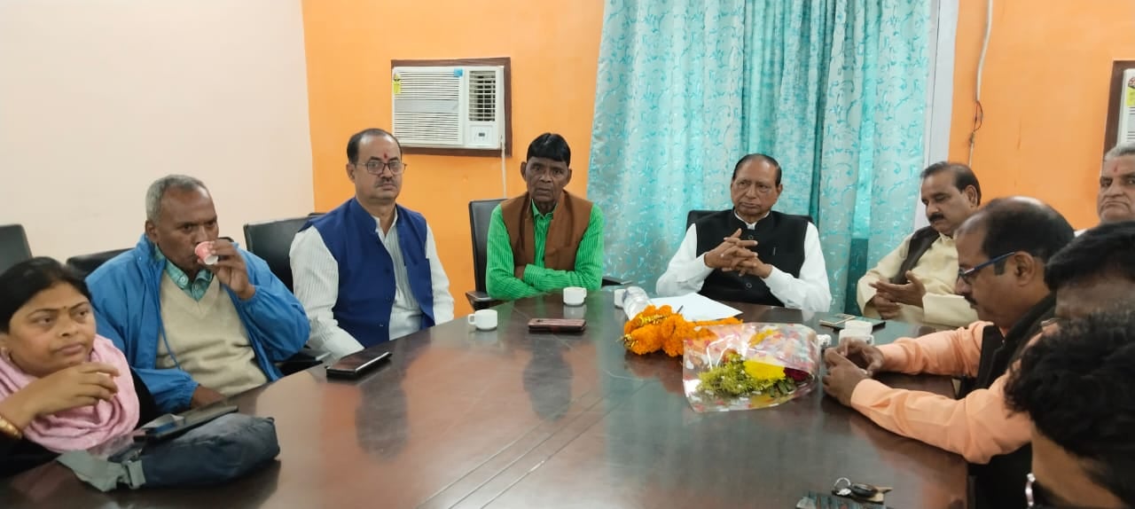 धनबाद जिला 20 सूत्री कार्यान्वयन समिति को नहीं मिल रहा जिला प्रशासन का सहयोग, जानिए किसने कही यह बात