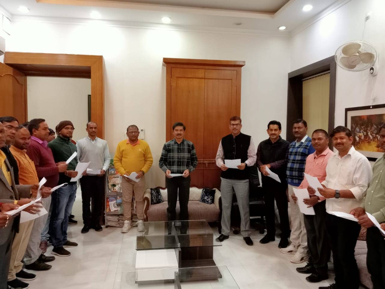 मुख्यमंत्री सचिवालय में राष्ट्रीय मतदाता दिवस के अवसर पर शपथ कार्यक्रम आयोजित