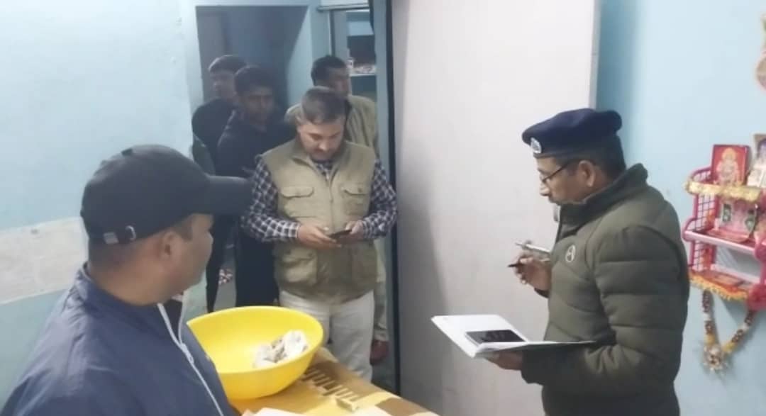 नालंदा : महिला थाने के क्वार्टर में कांस्टेबल के बेटे ने फांसी लगाकर की आत्महत्या, मचा हड़कंप