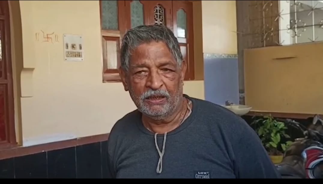 धनबाद के रिटायर्ड अमीन के घर से ACB को मिले एक सौ से अधिक जमीन के डीड,जानिए किस मामले में हुई थी छापेमारी