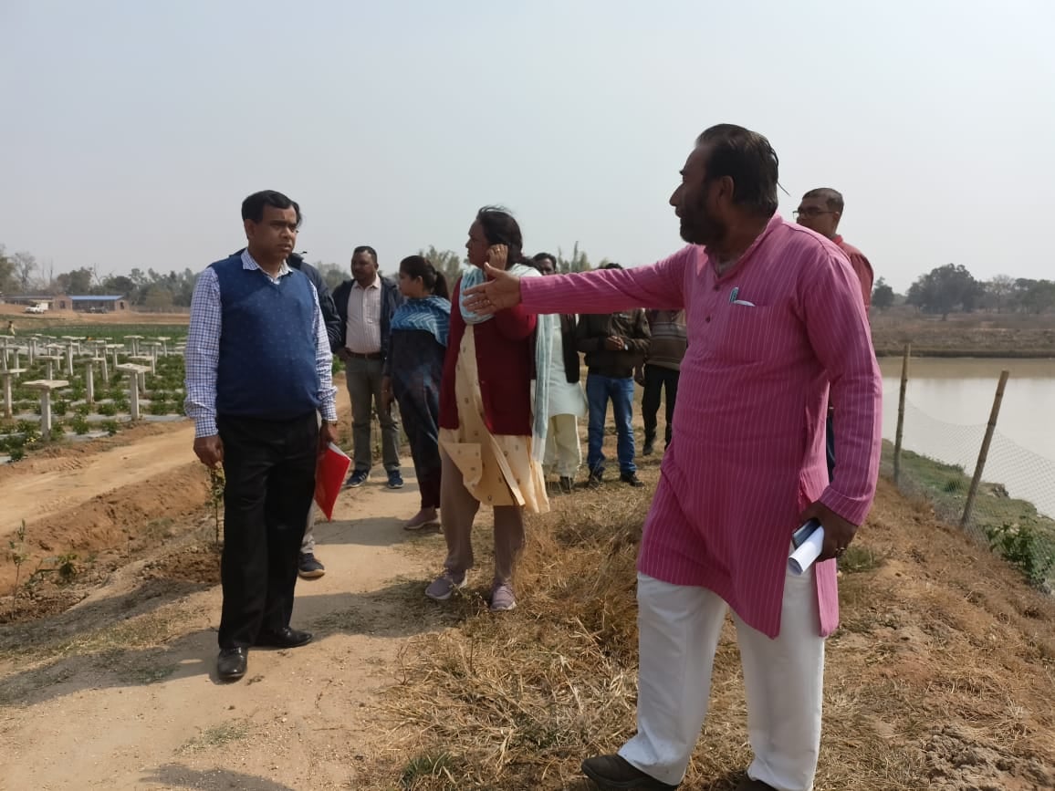 खूंटी: मनरेगा पार्क की जांच के लिए राज्य स्तरीय जांच टीम पहुंची कर्रा, कार्य पर अनियमितता का लगा है आरोप