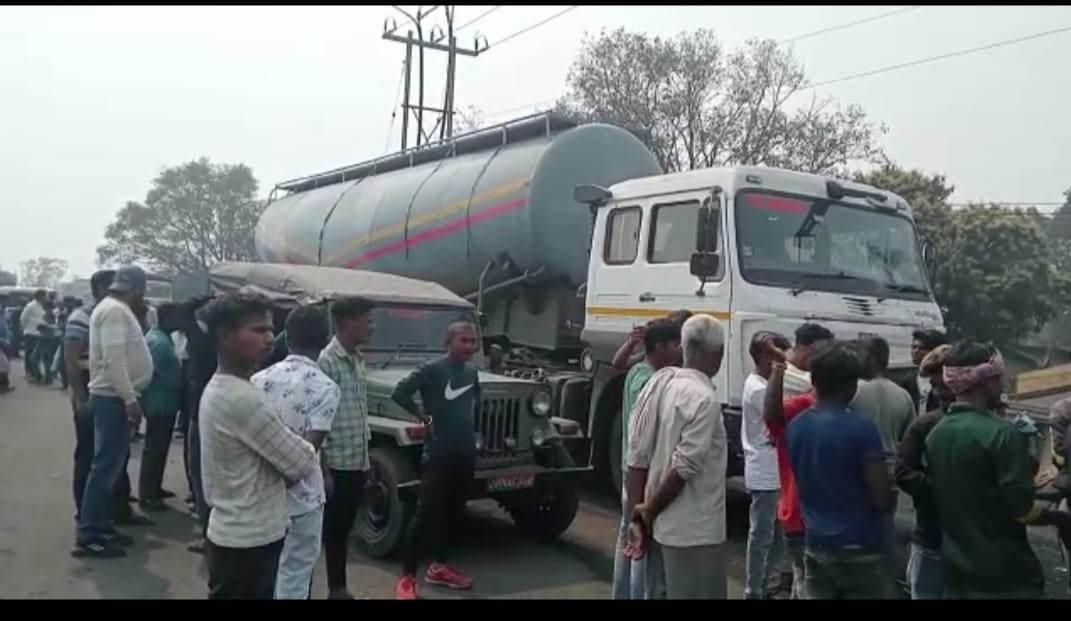 धनबाद: काल बने MPL के भारी वाहन ने बच्ची की ली जान, पिता भी गंभीर, जानिए क्यों हो रही लगातार सड़क दुर्घटनाएं