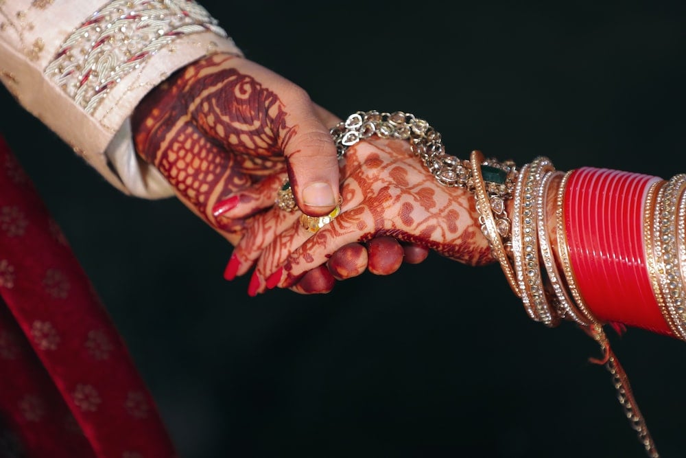लिव इन रिलेशनशिप से अछूता नहीं है झारखंड का जनजातीय समाज, खूंटी में एक साथ 50 जोड़ों को दी गयी सामाजिक मान्यता