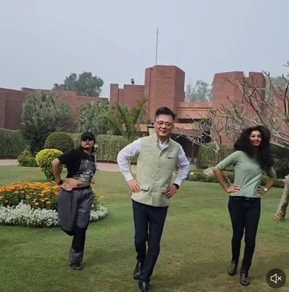 भारत स्थित कोरियाई दूतावास आखिर किस गाने पर जोरदार डांस करने लगा, जानिए