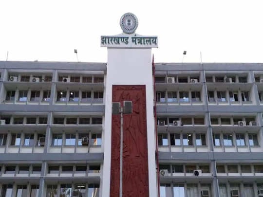 तीन IAS अफसरों को मिला अतिरिक्त प्रभार, जानिए राजीव अरुण एक्का का विभाग किन्हें मिला
